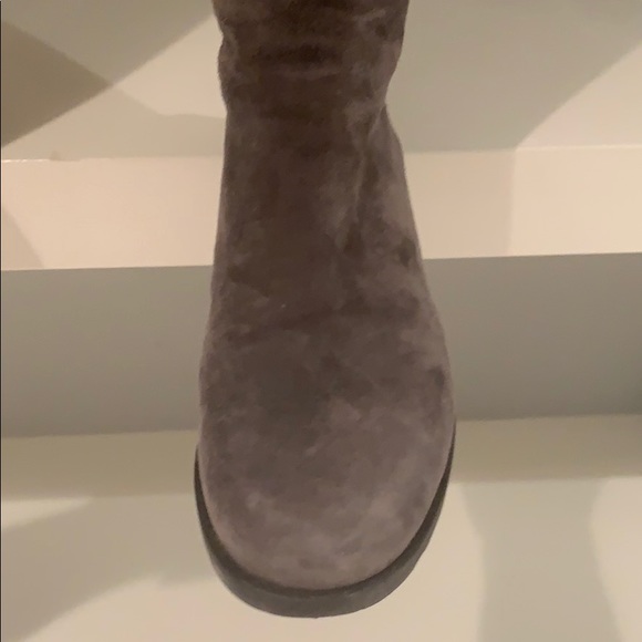 Stuart Weitzman suede knee-high boots - Picture 3 of 7